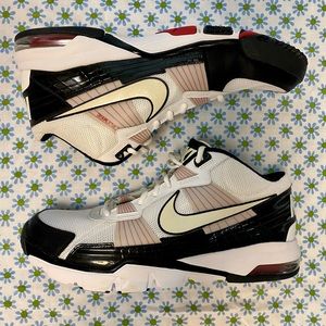 Nike 2010 Fly Wire Trainer SC Sneakers